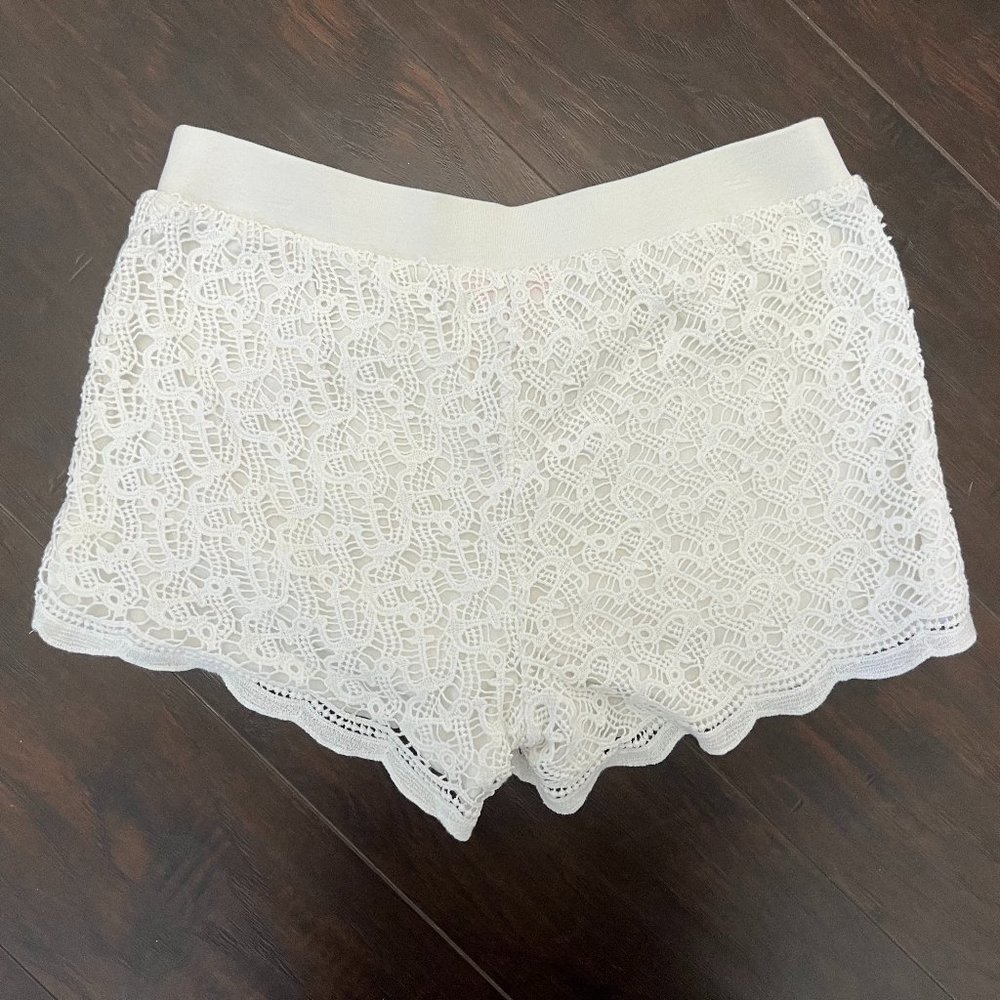 Lilly Pulitzer White Lace Shorts